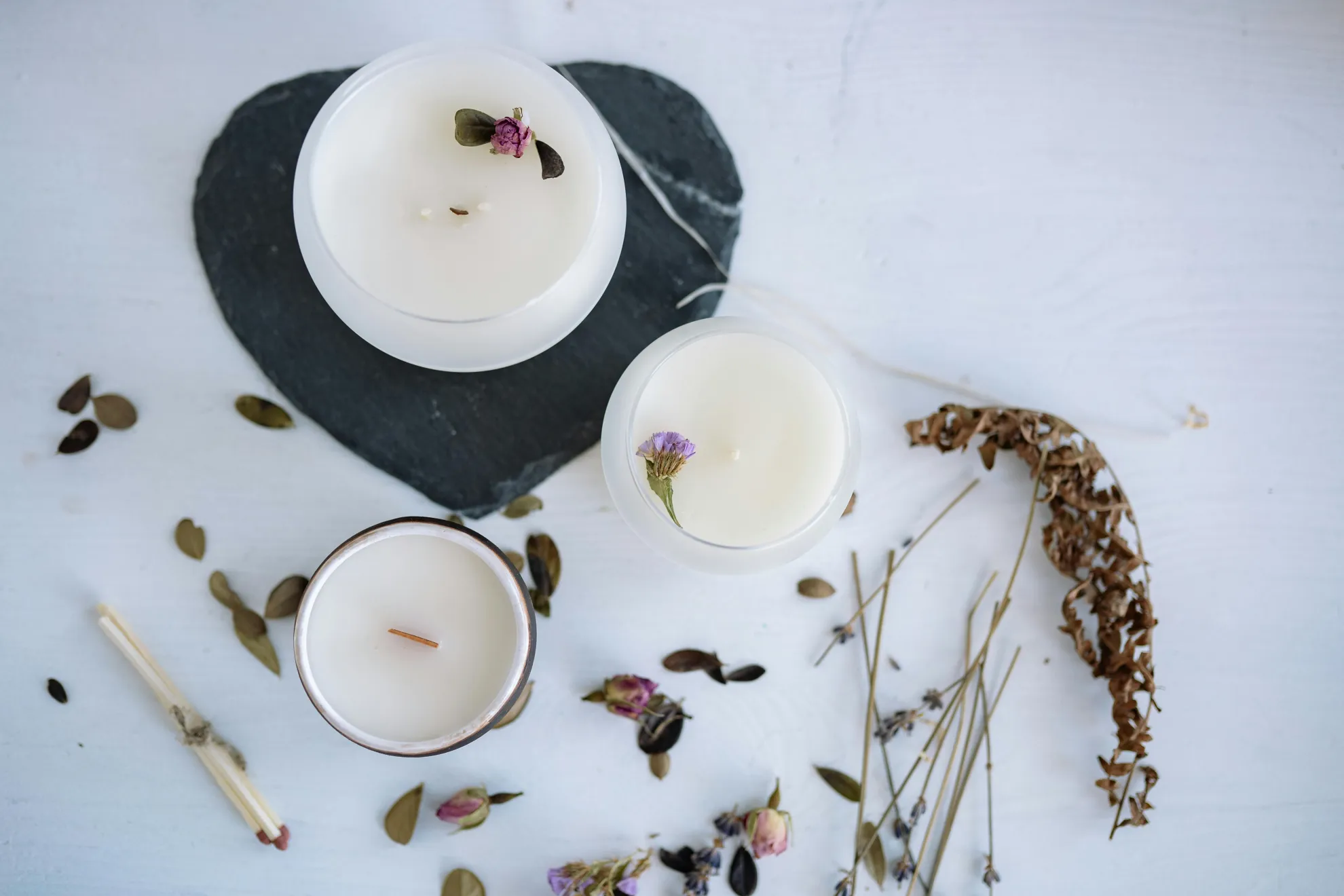 10 velas aromáticas naturales que elevarán tu bienestar y tu hogar