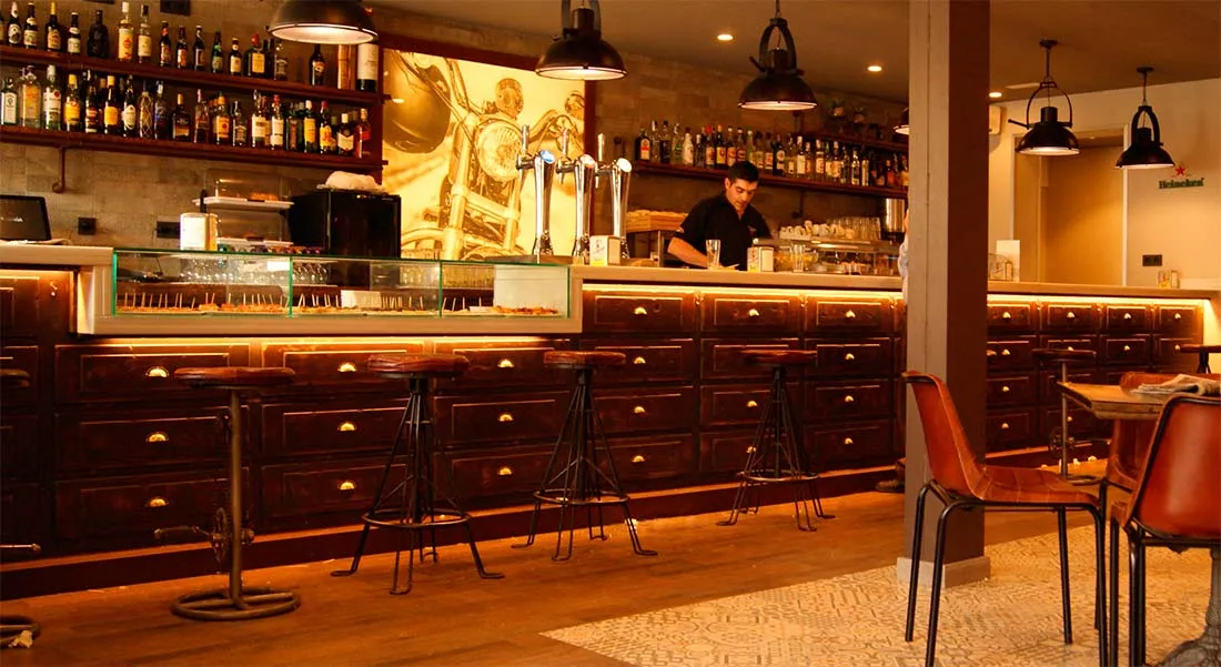 bar cerca de mí en barcelona