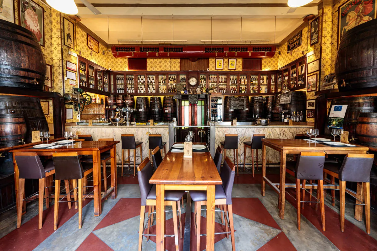 bar cerca de mí en valencia