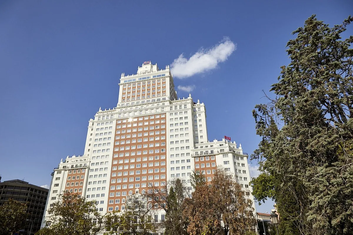hotel cerca de mí en madrid